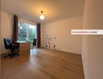 IMMOBERLIN.DE - Komfortable Wohnung im KfW-55-Haus mit Balkon & Loggia beim Ortskern nahe WISTA