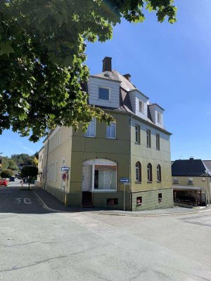 Gepflegte 2-Zimmer Wohnung mit EBK, Bad in Bad Steben