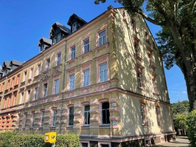 Ab sofort zu haben: Schöne 2-Zimmer-Wohnung mit großem Balkon (Hofseite), Laminatboden & Badewanne