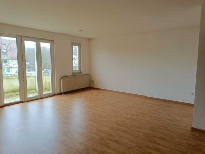 Helle 1-Raum Wohnung mit Balkon