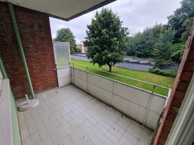 *Schöner Wohnen mit Balkon - helle Erdgeschosswohnung*