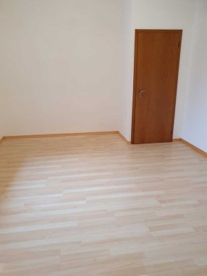 Schöne Altbauwohnung in einem 4 Parteienhaus.