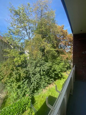 2-Zi-Wohnung mit Balkon, naturnah & ruhig, renoviert 2025