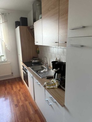 2 Raum Wohnung mit Balkon sowie Einbauküche