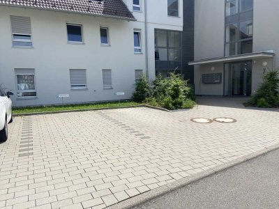 Neuwertige 3,5-Raum-Wohnung mit Balkon und Einbauküche in Calw