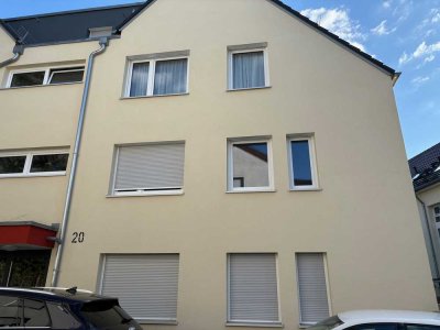 Schöne 2 Zimmer-Wohnung, gehobene Innenausstattung mit Einbauküche + TG-Stellplatz Metzingen