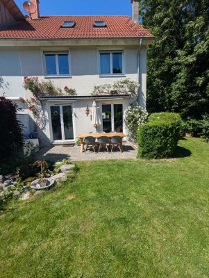 Ruhig & sonnig: DHH mit Südgarten in Spielstraße – 5 Zimmer, 142 m² (provisionsfrei)