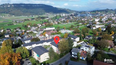 4-Zimmer-Wohnung mit Balkon &amp; Garagenbox in ruhiger Lage