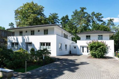 Provisionsfrei - Villa mit Gästehaus, Terrasse und großem Garten in Seenähe