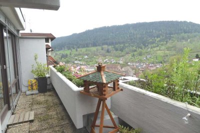 Tolle 3,5-Zimmerwohnung mit Garage in Aussichtslage von 72275 Alpirsbach