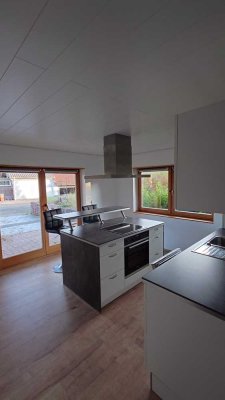 Modernisierte Terrassenwohnung mit eineinhalb Zimmern unmöbliert