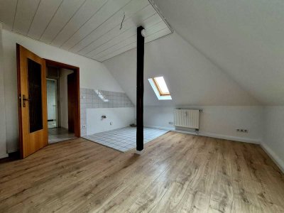 Attraktive 2-Zimmer-Dachgeschosswohnung in Solingen-Ohligs