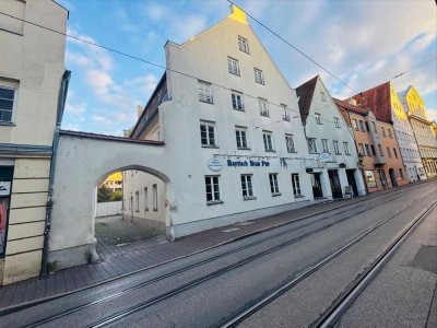 Charmante 2-Zimmer-Altbau-Wohnung in zentraler Lage