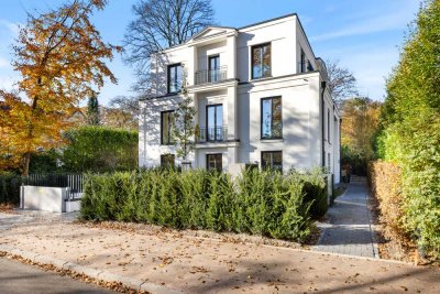 Villa Blankenese - neu und fertig: 3Zi. Wohnung mit 2 Terrassen/Garten!