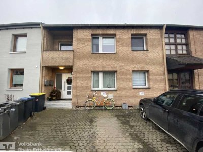 Zweifamilienhaus im Erbbaurecht in Longerichs bester Lage – eine frei eine vermietet
