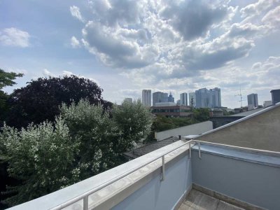 Exklusives Wohnen im Westend – Lichtdurchflutet mit großer Skyline-Terrasse