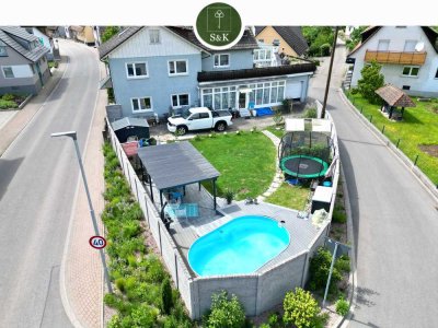 Ihr neues Zuhause im Schwarzwald: Lichtdurchflutetes Einfamilienhaus mit Gartenidylle