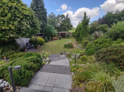 Reihenendhaus mit großem Garten