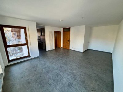 Schöne 1-Zimmer Wohnung im 2. OG mit Balkon und hochwertiger Einbauküche in Lonsee