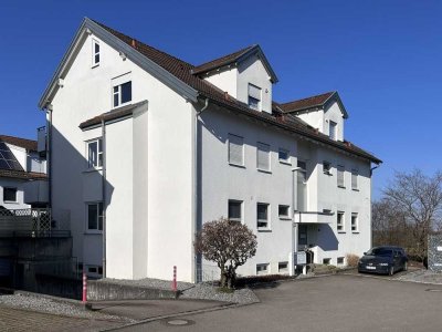 Lichtdurchflutete Eigentumswohnung mit Balkon und Garage in gepflegter Wohnanlage