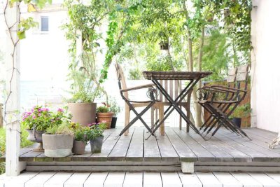 ERDGESCHOSS MIT TERRASSE
zum selbst Hand an legen!