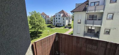 Blick ins Grüne - Ihre neue Oase der Ruhe mit 2 Zimmern, Balkon und Stellplatz