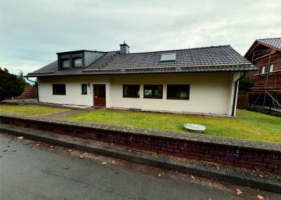 großzügige Wohnung, traumhafte Terrasse und Einbauküche inklusive !!!
