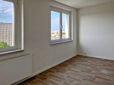 Kleines Zuhause hoch oben mit offener Küche !
