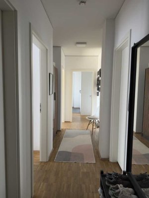 Geräumige 4‑Zimmer Wohnung am Lindenauer Hafen