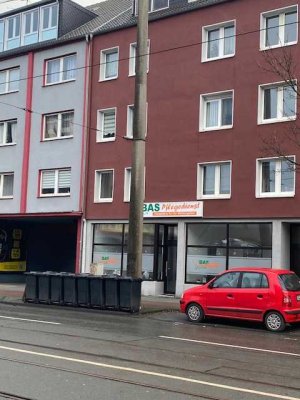 Perfekte & renovierte  2 Zimmer Wohnung mit Einbauküche