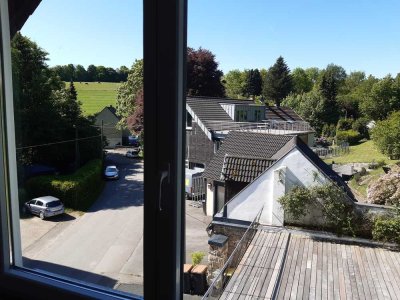 Charmante 4,5-Zimmer-DG-Wohnung mit Loggia in Wuppertal Ronsdorf