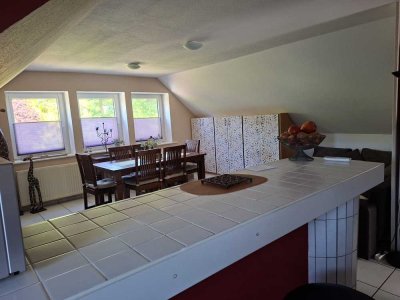 Helle 2-Zimmer-Dachgeschosswohnung mit separatem Eingang und EBK in Hepstedt