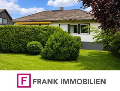 FRANK IMMOBILIEN - Bungalow mit sonniger Terrasse &  vielseitigem Kellergeschoss