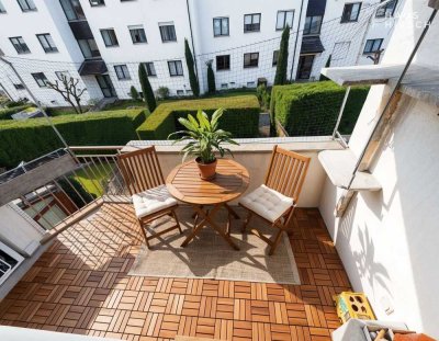 Kernsaniert: 4-Zimmer-Wohnung mit Loggia