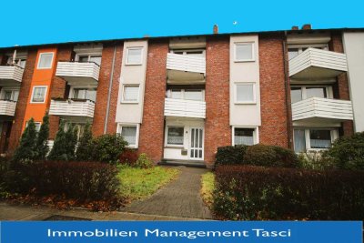 Umfangreich möblierte Wohnung mit Balkon