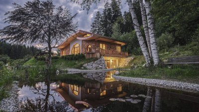 Einzigartiges Anwesen in Toplage mit Blick auf den Schwarzsee