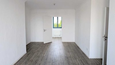 Saniert: 3-Raum-Wohnung mit Terrasse in Stadtfeld Ost