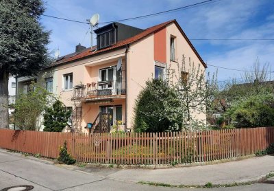 Charmante Doppelhaushälfte, ruhige Lage in Augsburg, nahe Bahnhof Hochzoll