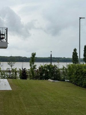 Zeit für Wohnträume! Erstbezug! Traumwohnung im EG mit Elbblick, 3 Zi., hochwertig ausgestattet!