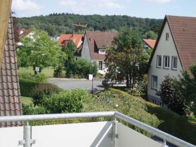 Sehr gepflegte DG-Wohnung mit neuer EBK