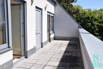 Aussergewöhnliche Dachterrassenwohnung mit Blick über Wien und Eigengarten!