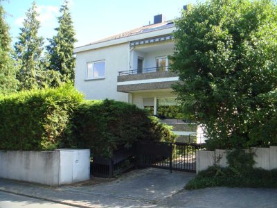Nähe Mainz(Stadtbus Ingelheim und Stadtbus Mainz), OG-Wohnung mit Balkon/Terrasse und Garten