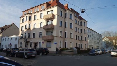 Helle 4-Zimmerwohnung mit Einbauküche und Balkon