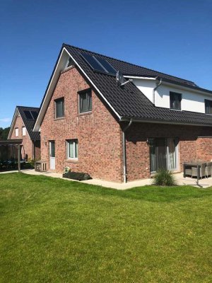 Elstorf - Gepflegte DHH 4 Zimmer, Wärmepumpe, EBK, Terrassenüberdachung