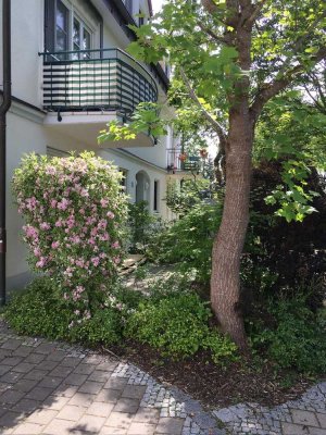 Exklusive,  teilmöblierte 1-Zimmer-Wohnung mit Terrasse und EBK in Schwabhausen (OT Oberroth)