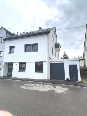neuwertige 2,5 Zi.-Wohnung, leerstehend, zentrumsnah