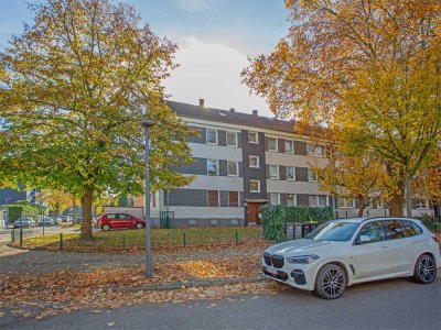 Gepflegtes Mehrfamilienhaus mit sieben Wohneinheiten und 4 Garagen