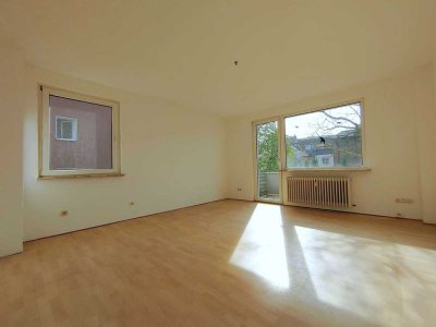 Helle 2 Zimmer-Wohnung mit Balkon in ruhiger und zentraler Lage