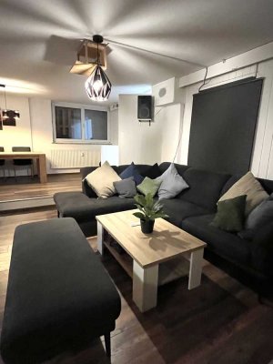 Geräumige 4-Zimmer UG-Wohnung in Hochzoll (2 Schlafzimmer, Küche, Wohnzimmer, Badezimmer, Toilette)