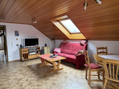 Urige 2 Zi.-DG-Wohnung im 3 Familienhaus